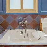 Tagus Views - 2br Alfama Castle - Historic Gem * Lisbon