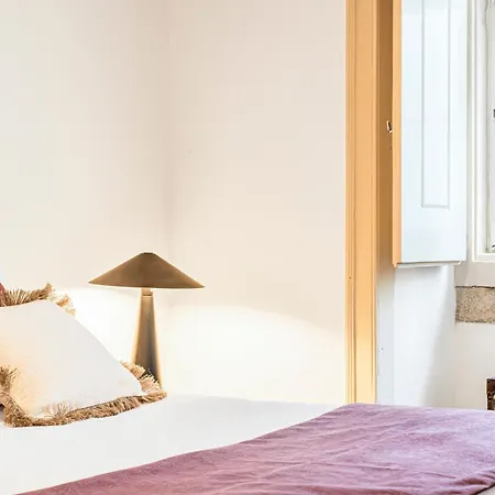 Tagus Views - 2br Alfama Castle - Historic Gem Lisbona