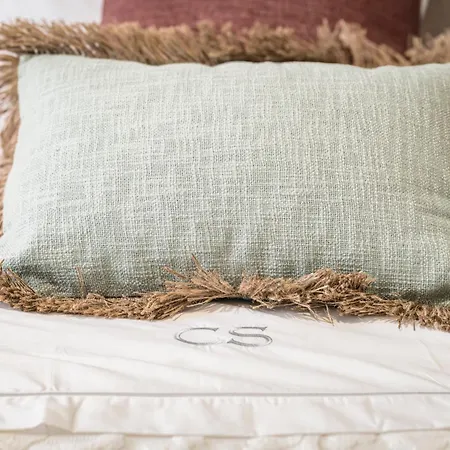 Tagus Views - 2br Alfama Castle - Historic Gem Апартаменти *