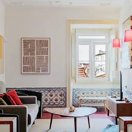 Tagus Views - 2br Alfama Castle - Historic Gem Appartamento