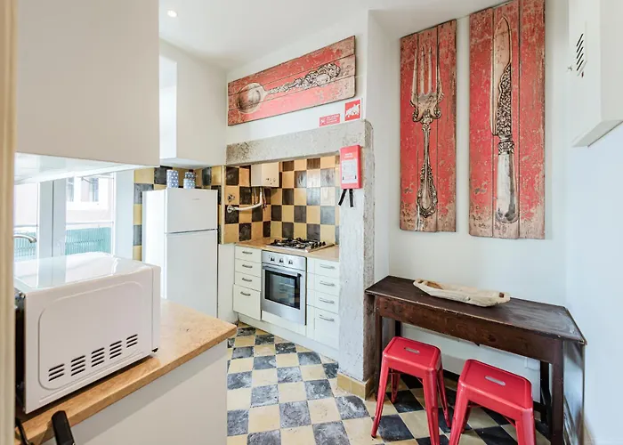 Tagus Views - 2br Alfama Castle - Historic Gem شقة Lisboa