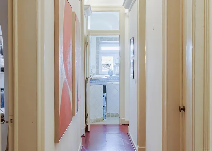 شقة Tagus Views - 2br Alfama Castle - Historic Gem Lisboa