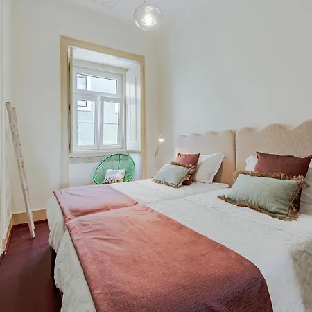 Tagus Views - 2br Alfama Castle - Historic Gem Apartamento Lisboa