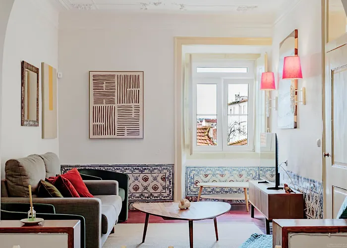 Tagus Views - 2br Alfama Castle - Historic Gem Lägenhet